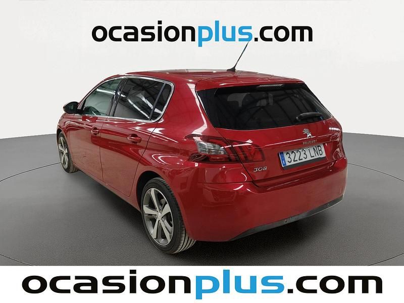 Usado Peugeot 308 Allure 100 CV (73 kW) 2021 Rojo