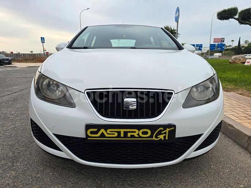 Usado Seat Ibiza Ecomotive 75 CV (55 kW) 2010 Blanco Berlina