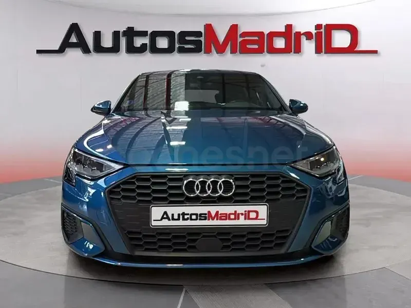 Usado Audi A3 110 CV (80 kW) 2022 Azul Berlina