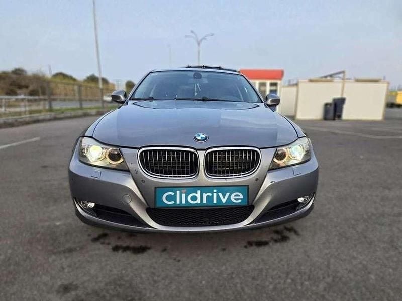Usado BMW 318 143 CV (105 kW) 2009 Gris Berlina
