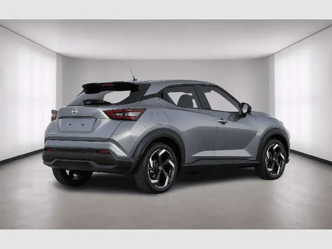 Usado Nissan Juke Acenta 114 CV (83 kW) 2023 Gris SUV