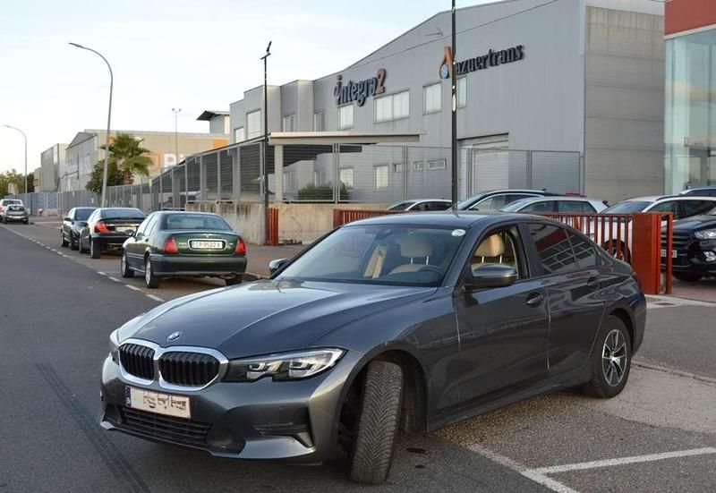Usado BMW 318 150 CV (110 kW) 2021 Gris Berlina