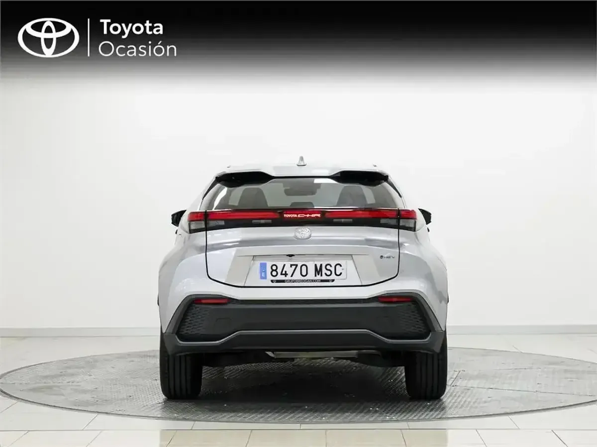 Usado Toyota C-HR Advance 140 HP (102 kW) 2024 Cinzento SUV