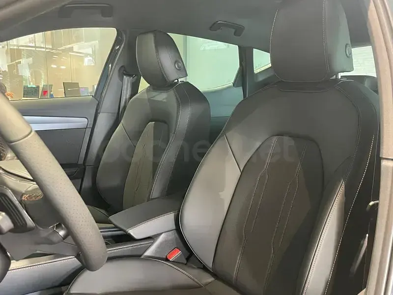 Nuevo Cupra Formentor 150 CV (110 kW) 2026 Gris / plata SUV