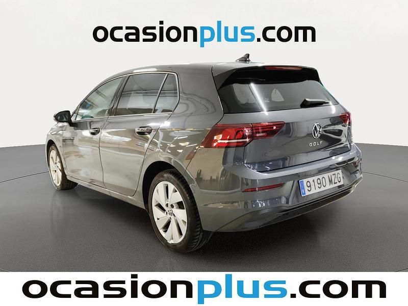 Usado VW Golf VIII 115 CV (84 kW) 2025 Gris / plata Berlina