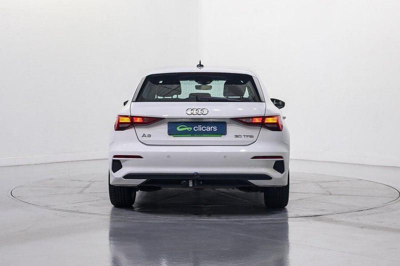 Usado Audi A3 Sportback e-tron 110 CV (80 kW) 2023 Blanco Utilitario