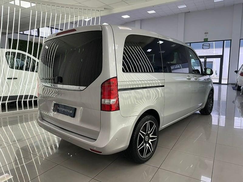 Usado Mercedes V220 Avantgarde 163 CV (119 kW) 2019 Gris / plata Monovolumen