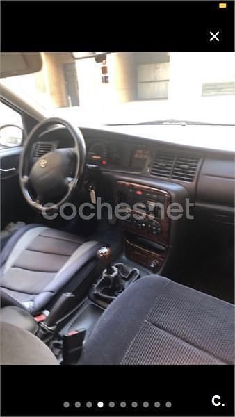 Azul Usado 2000 Opel Vectra Berlina | 2500 € - Imagen 1/4