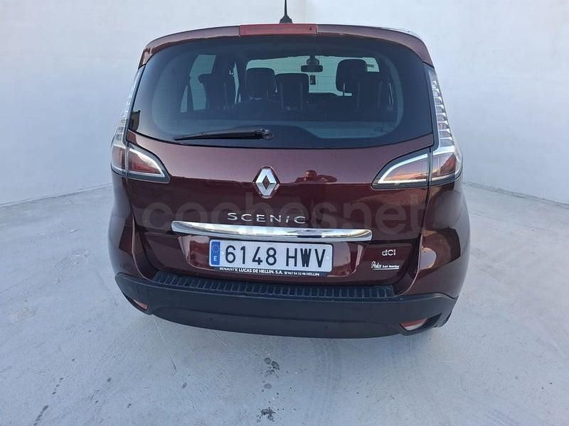 Usado Renault Scénic III Bose Edition 110 CV (80 kW) 2014 Rojo Monovolumen