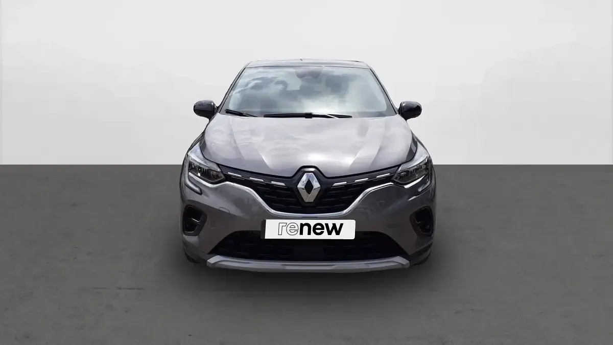 Usado Renault Captur Zen 140 CV (102 kW) 2022 Gris kng negro gne SUV