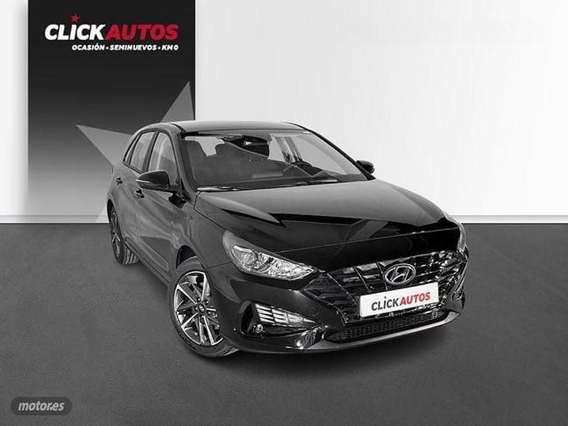 Usado Hyundai i30 110 CV (80 kW) 2024 Negro
