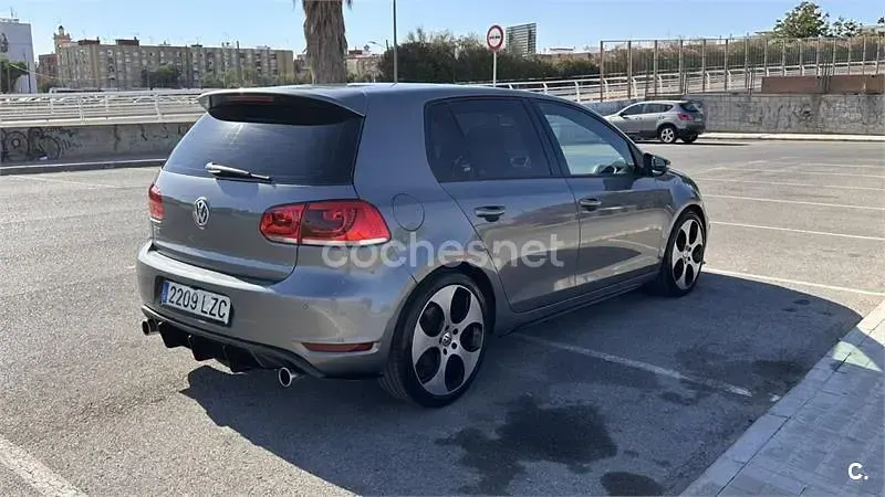 Usado VW Golf VII GTI 210 CV (154 kW) 2012 Gris / plata Berlina
