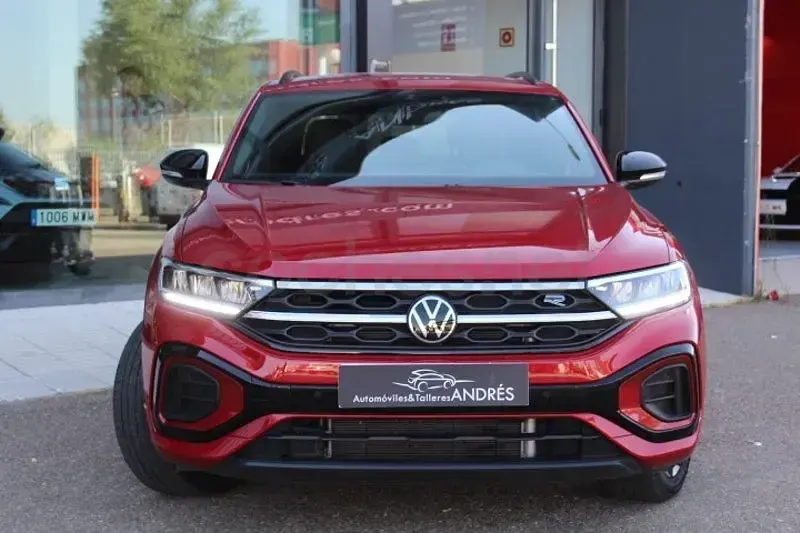 Usado VW T-Roc R-line 150 CV (110 kW) 2024 Granate SUV
