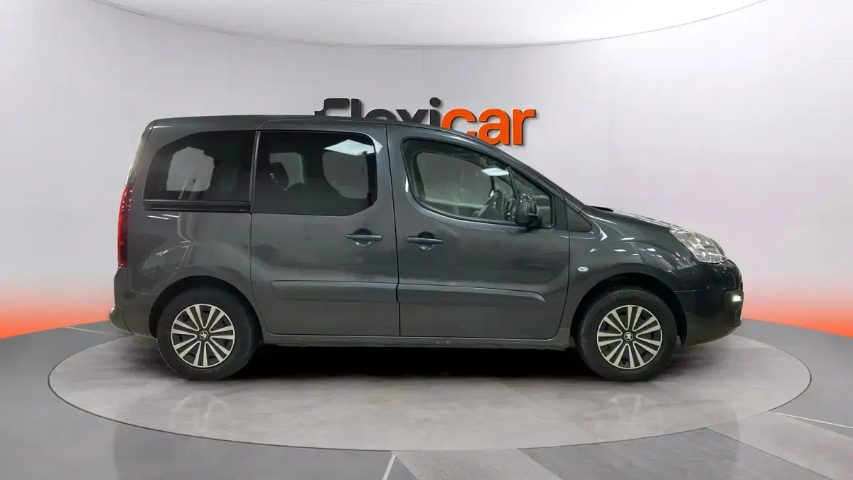Usado Peugeot Partner Tepee Active 110 CV (80 kW) 2016 Gris Monovolumen