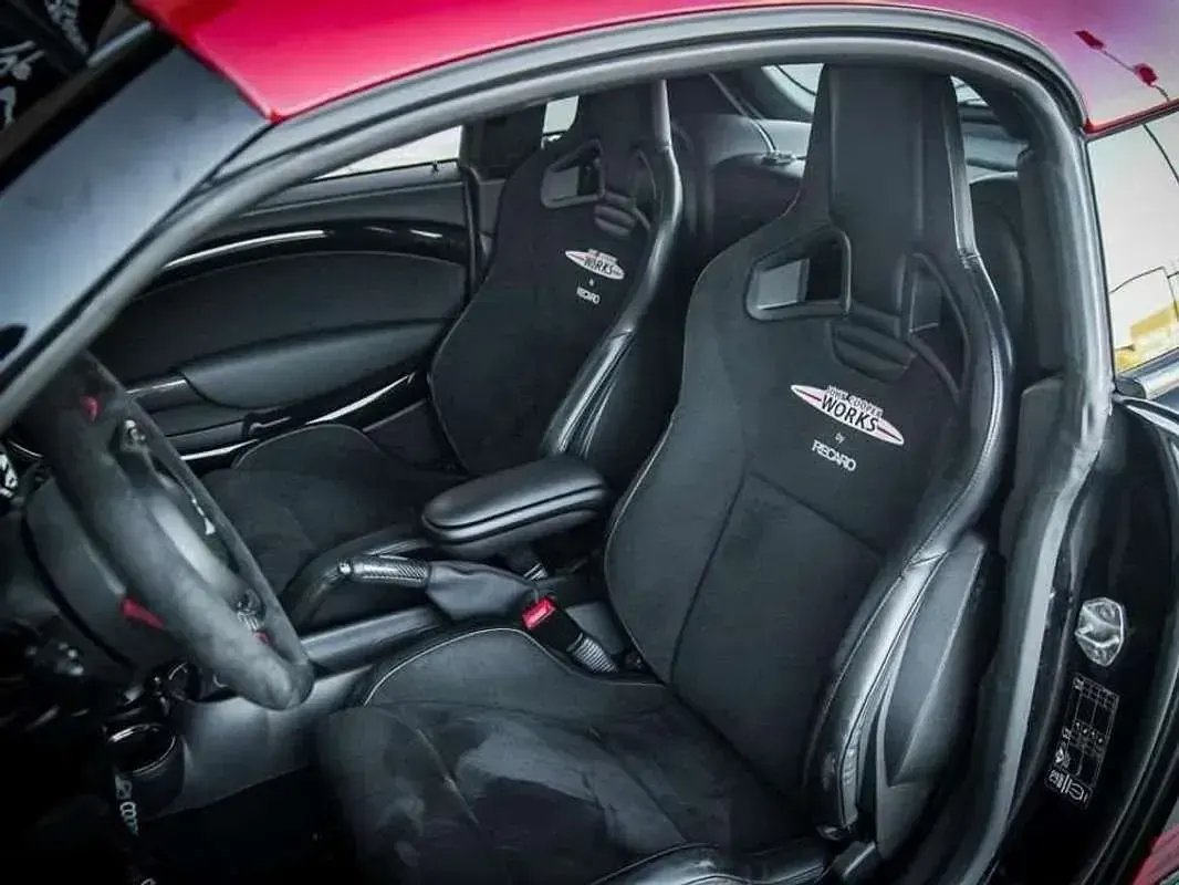 Usado Mini John Cooper Works 211 CV (155 kW) 2012 Negro Utilitario