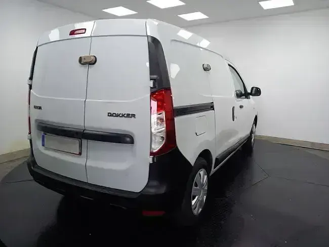 Käytetty Dacia Dokker Essentiel 95 HP (69 kW) 2021 Valkoinen Tila-auto