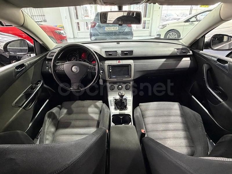 Usado VW Passat Advance 140 CV (102 kW) 2006 Negro Berlina