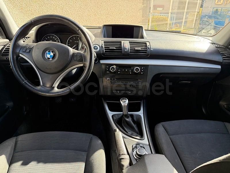 Usado BMW 116 Sport Line 122 CV (89 kW) 2011 Negro Utilitario