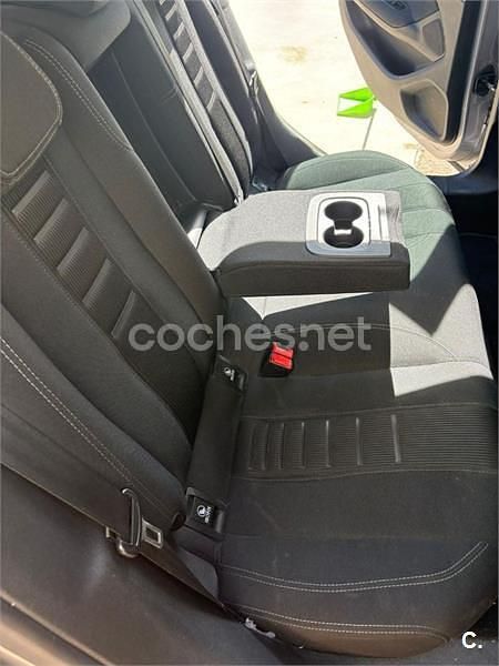 Usado Peugeot 308 Allure 115 CV (84 kW) 2014 Gris / plata Berlina