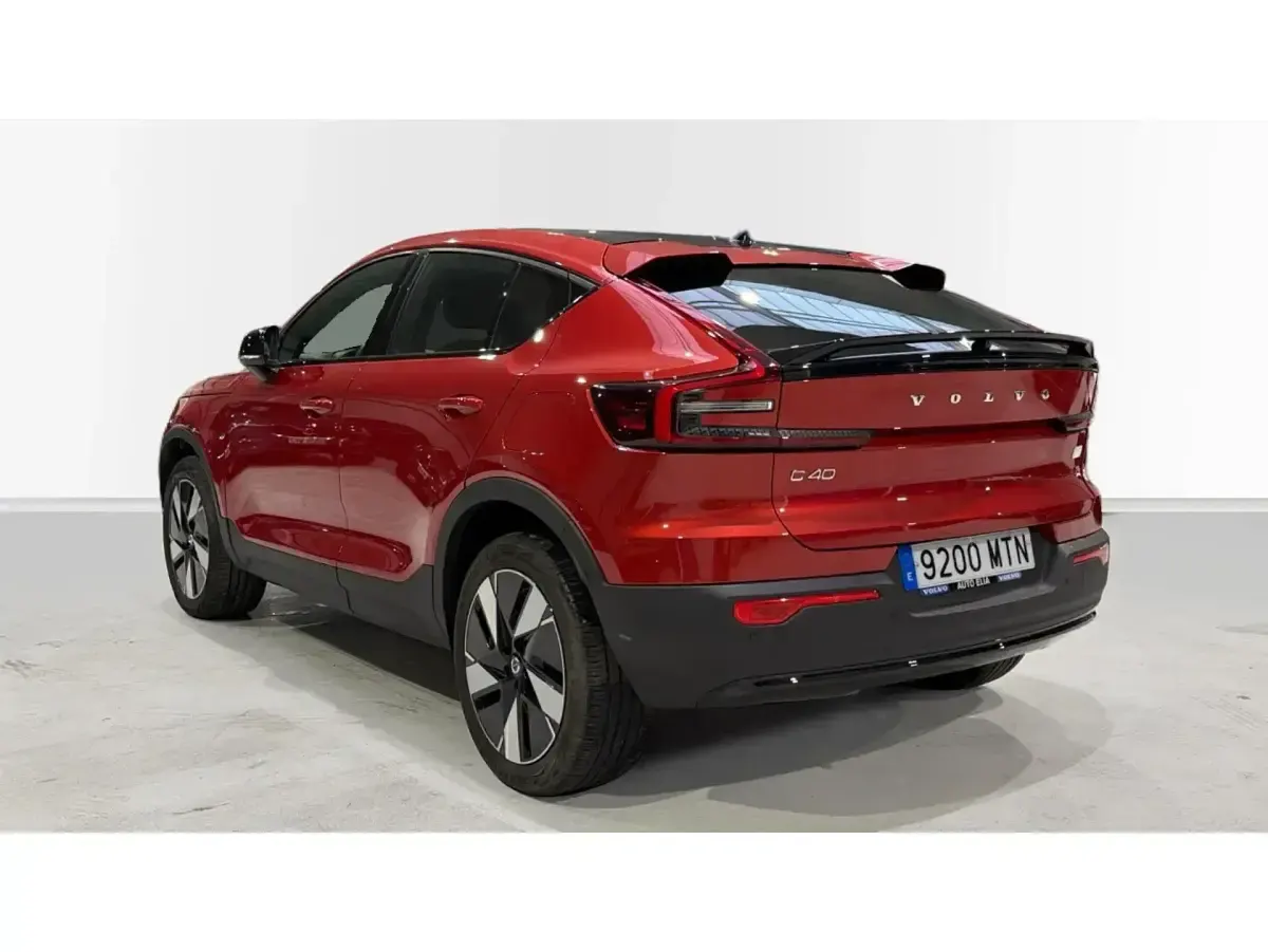 Usado Volvo C40 Core 175 kW (238 CV) 2024 Rojo SUV