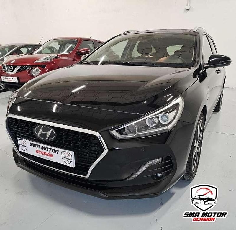 Usado Hyundai i30 Style 136 CV (100 kW) 2019 Negro Familiar