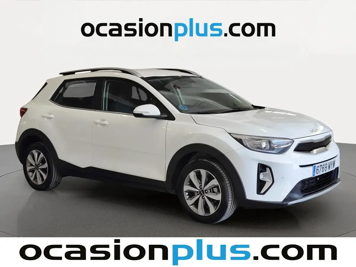 Usado Kia Stonic 100 CV (73 kW) 2025 Blanco SUV
