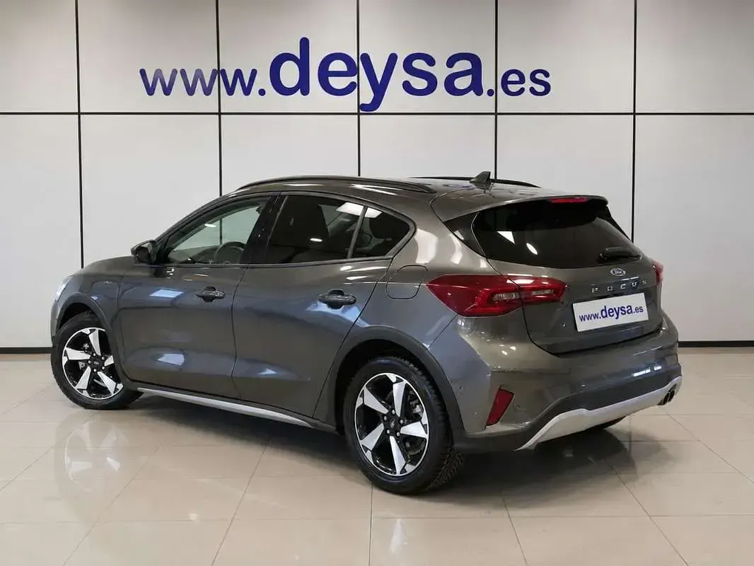 Usado Ford Focus Active X 155 CV (114 kW) 2024 Gris Utilitario