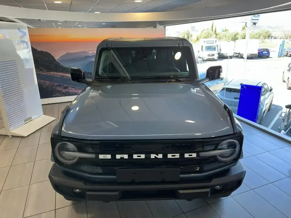Nuevo Ford Bronco Outer Banks 335 CV (246 kW) 2026 Azul SUV