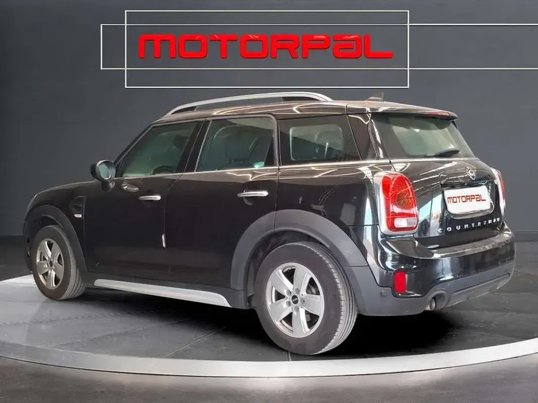 Usado Mini Countryman 117 CV (86 kW) 2020 Negro SUV