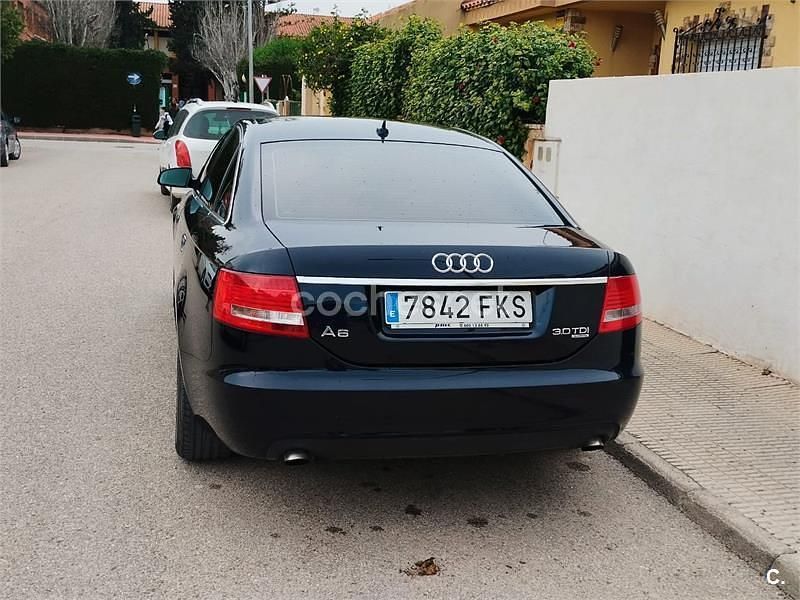 Usado Audi A6 225 CV (165 kW) 2007 Azul Berlina