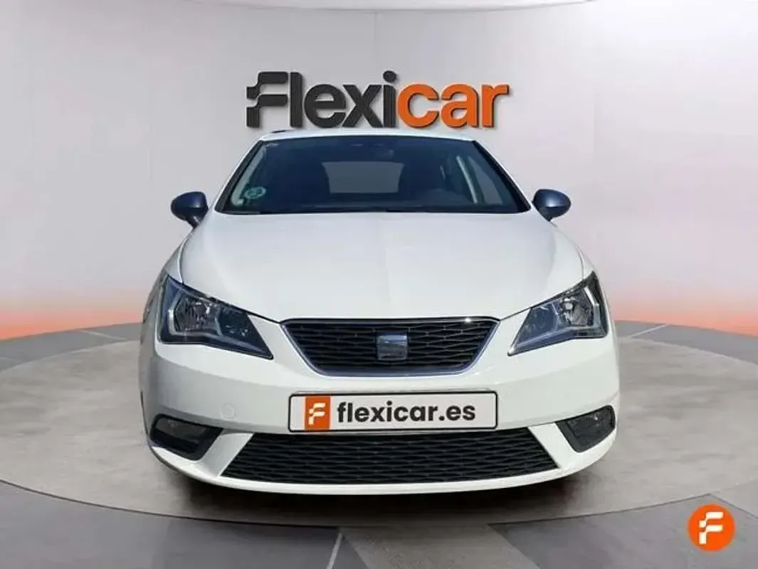 Usado Seat Ibiza Reference 90 CV (66 kW) 2017 Blanco Utilitario