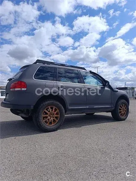 Usado VW Touareg 225 CV (165 kW) 2006 Gris / plata SUV