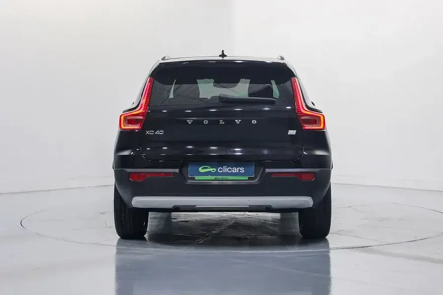 Usado Volvo XC40 Core 211 CV (155 kW) 2021 Negro SUV