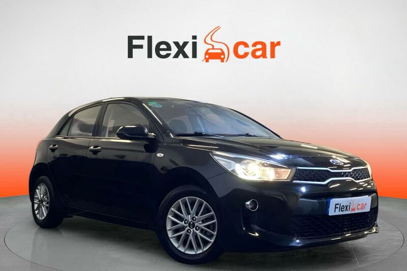 Negro Usado 2017 Kia Rio Berlina | 8190 € (Precio justo) - Imagen 1/4