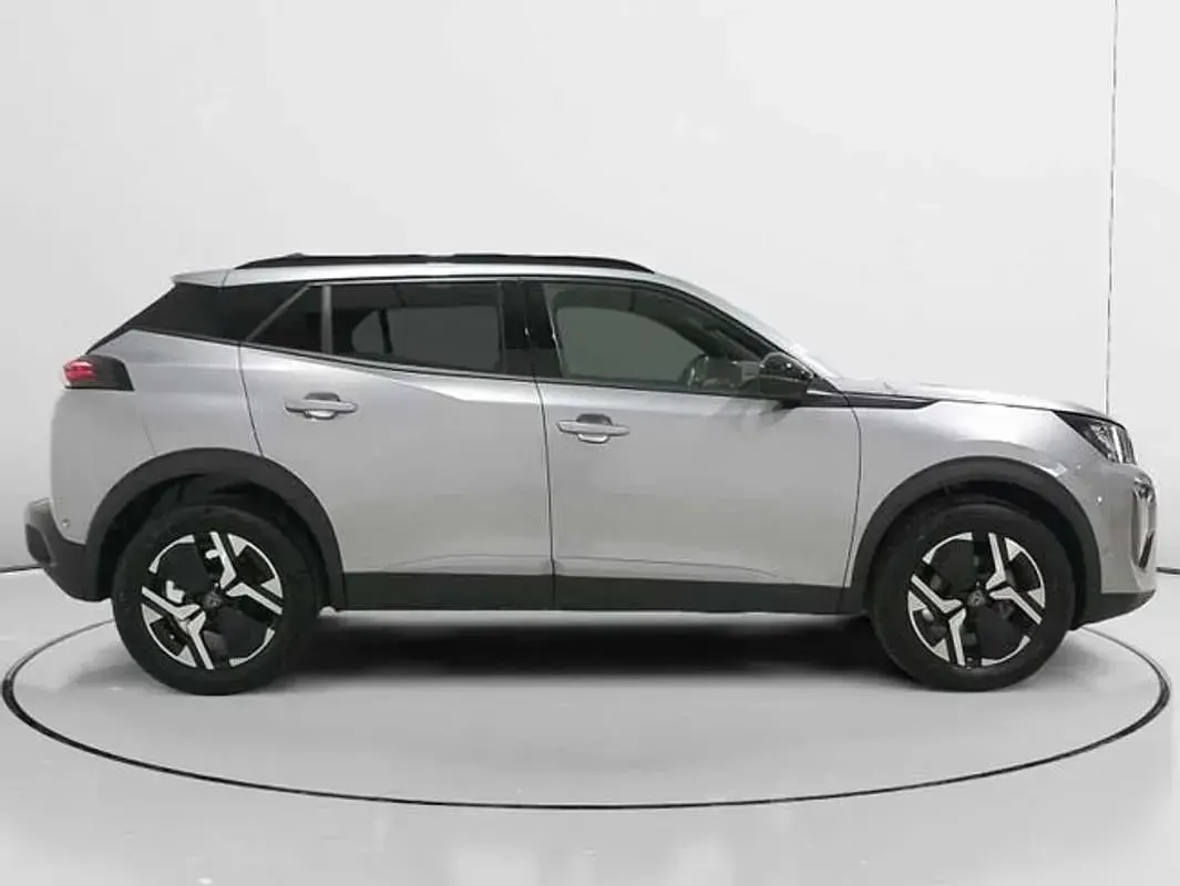Usado Peugeot 2008 Allure 131 HP (96 kW) 2024 Cinzento SUV