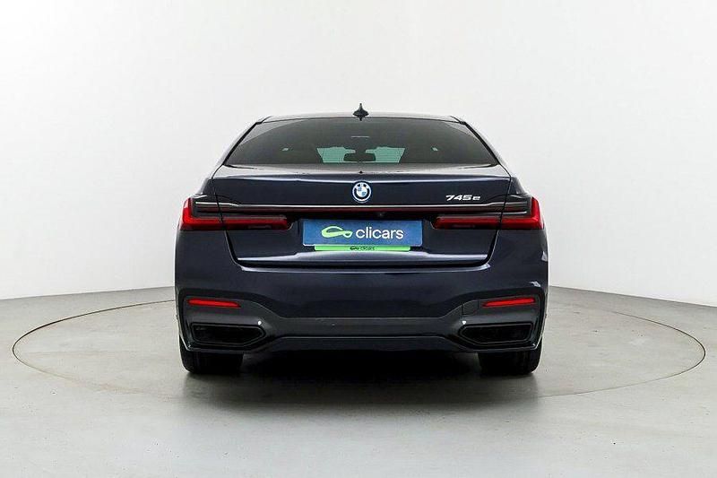 Usado BMW 745e 394 CV (289 kW) 2022 Negro Berlina