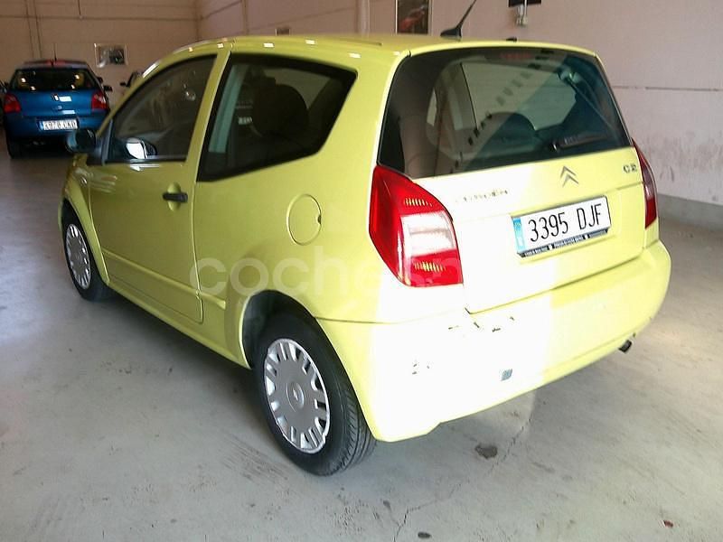 Usado Citroën C2 Furio 70 CV (51 kW) 2005 Amarillo Utilitario