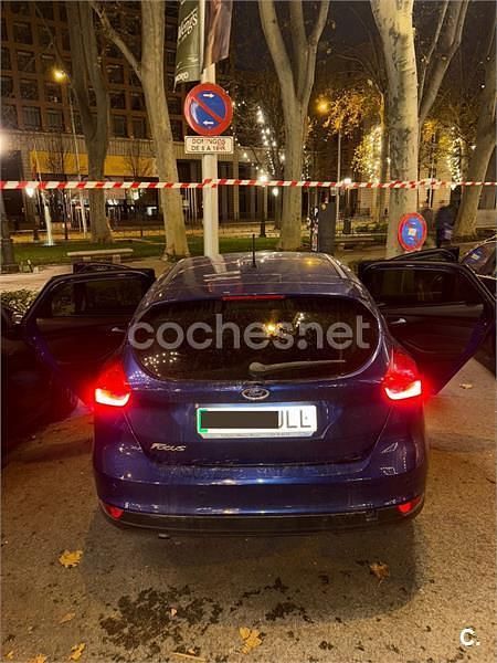 Usado Ford Focus Titanium 120 CV (88 kW) 2016 Azul Berlina