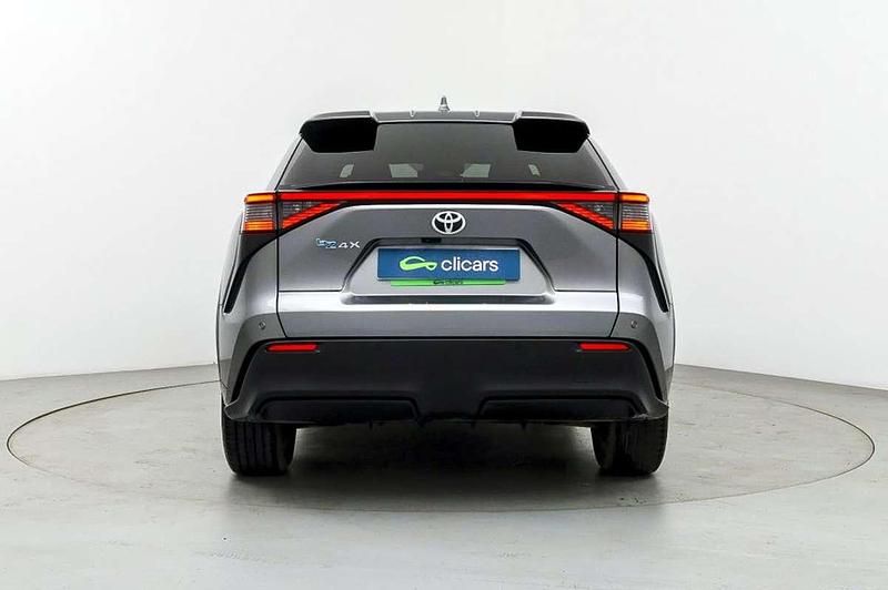 Usado Toyota bZ4X Advance 150 kW (204 CV) 2023 Gris SUV