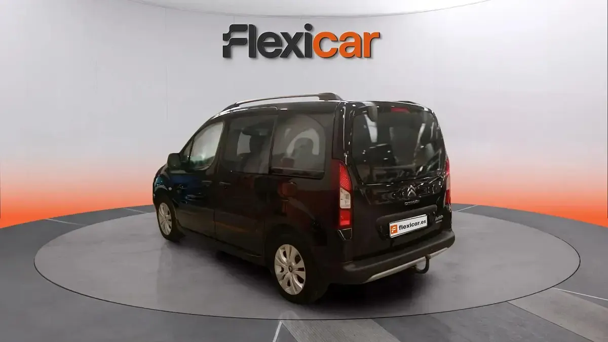 Usado Citroën Berlingo Feel 110 CV (80 kW) 2016 Negro Monovolumen