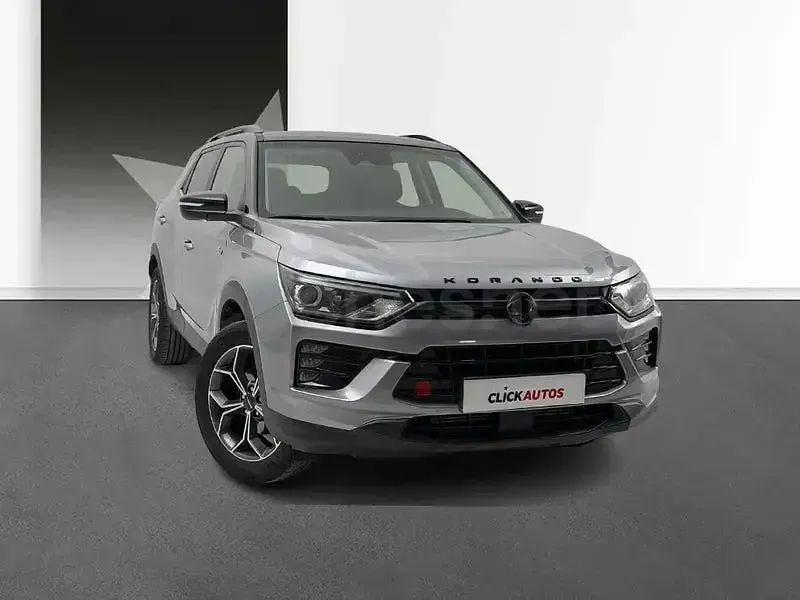 Usado KGM Korando 149 CV (109 kW) 2025 Gris / plata SUV