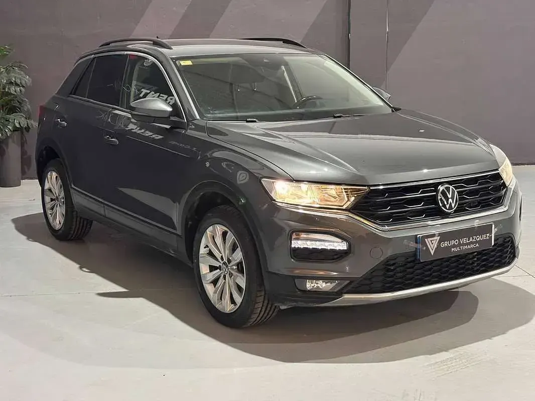 Usado VW T-Roc Advance 150 CV (110 kW) 2021 Gris SUV