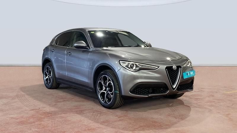 Usado Alfa Romeo Stelvio Executive 280 CV (205 kW) 2019 Gris SUV