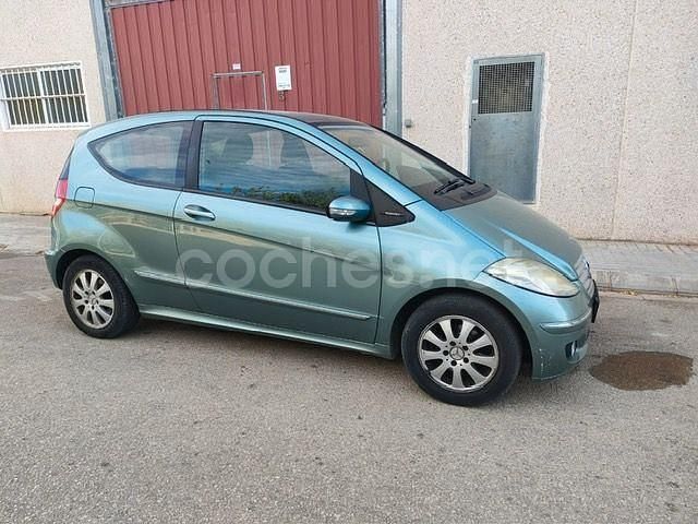 Verde Usado 2006 Mercedes A160 Elegance Berlina | 2500 € (Buen precio) - Imagen 1/4