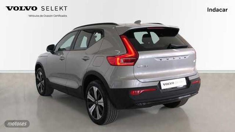 Usado Volvo XC40 Core 185 kW (252 CV) 2023 Plateado SUV