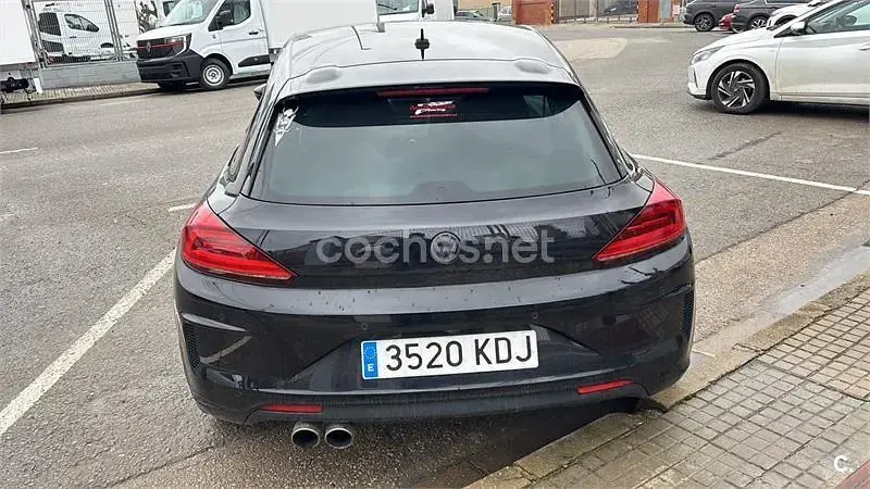 Usado VW Scirocco R-line 125 CV (91 kW) 2017 Negro Coupe