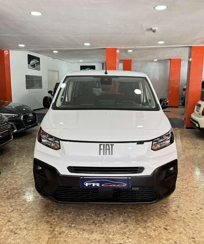Usado Fiat Doblò 102 CV (75 kW) 2025 Blanco Monovolumen