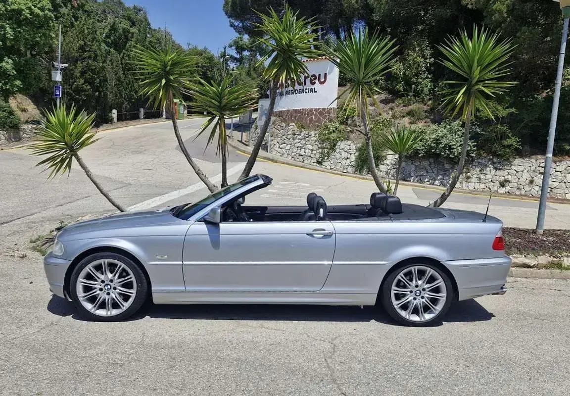 Usado BMW 330 Cabriolet Sport Line 231 CV (169 kW) 2002 Gris / plata Descapotable