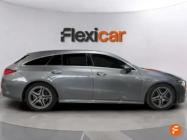 Usado Mercedes CLA200 Shooting Brake 150 CV (110 kW) 2020 Gris Familiar