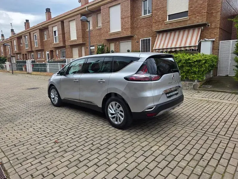 Begagnad Renault Espace Initiale Paris 160 HK (117 kW) 2016 Grå Minibuss